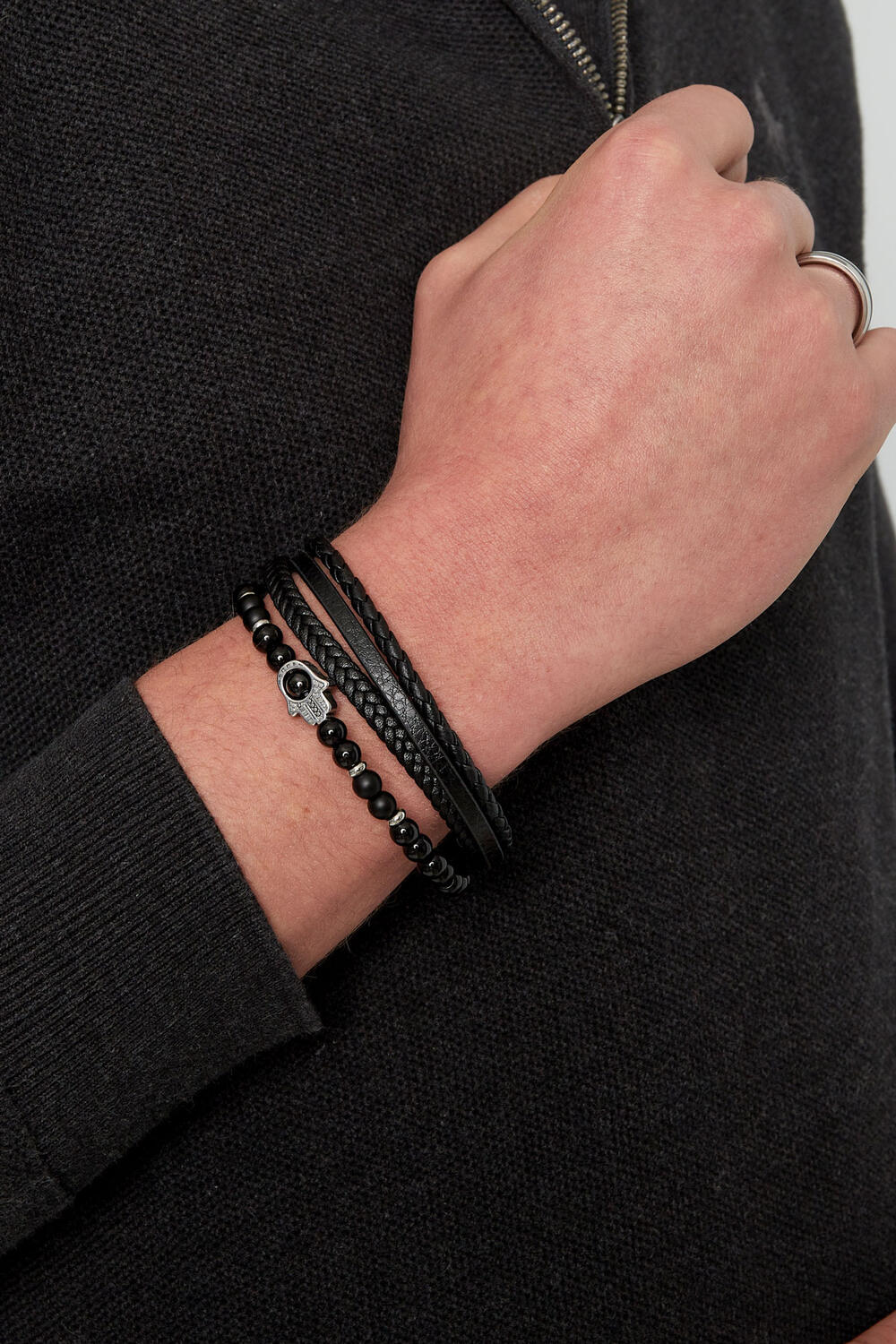 Bracciale doppio da uomo con ciondolo a mano - Nero Argento h5Immagine3