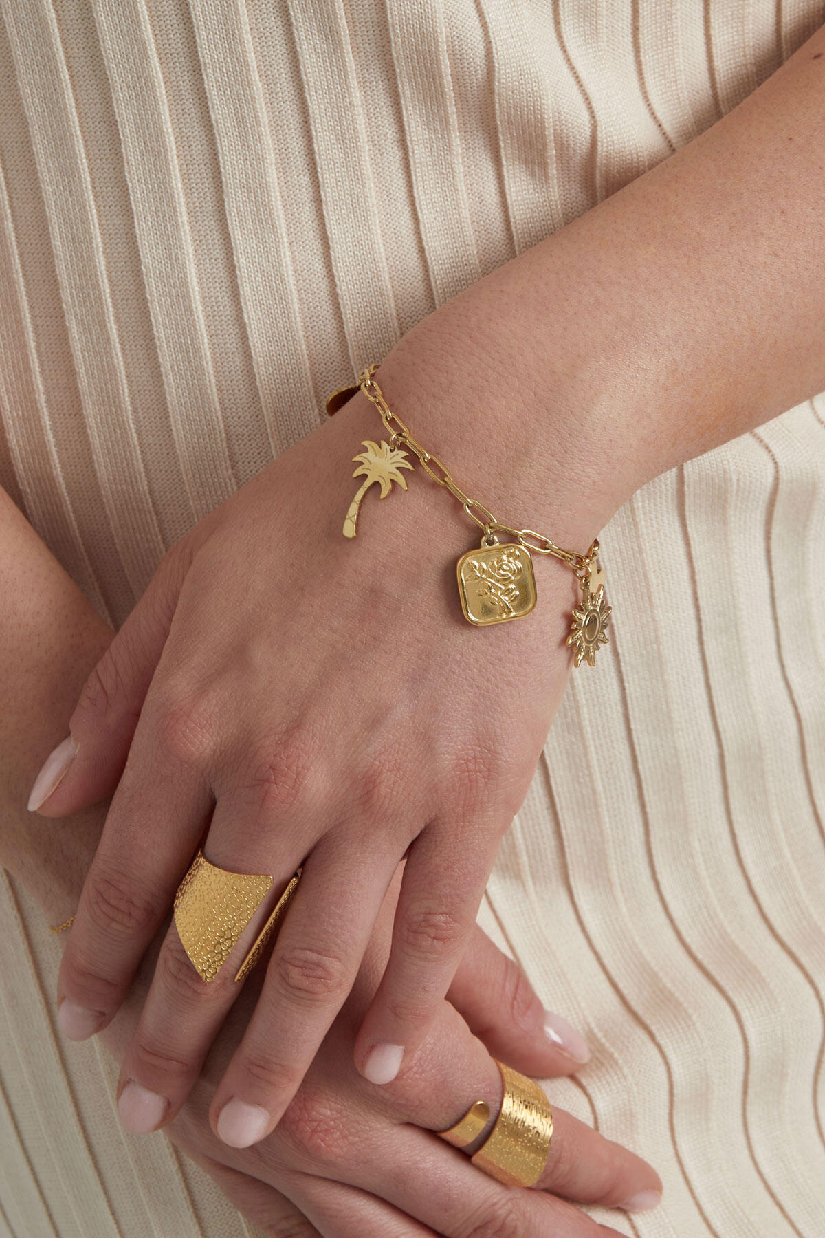 bracciale con pendente a catena retrò