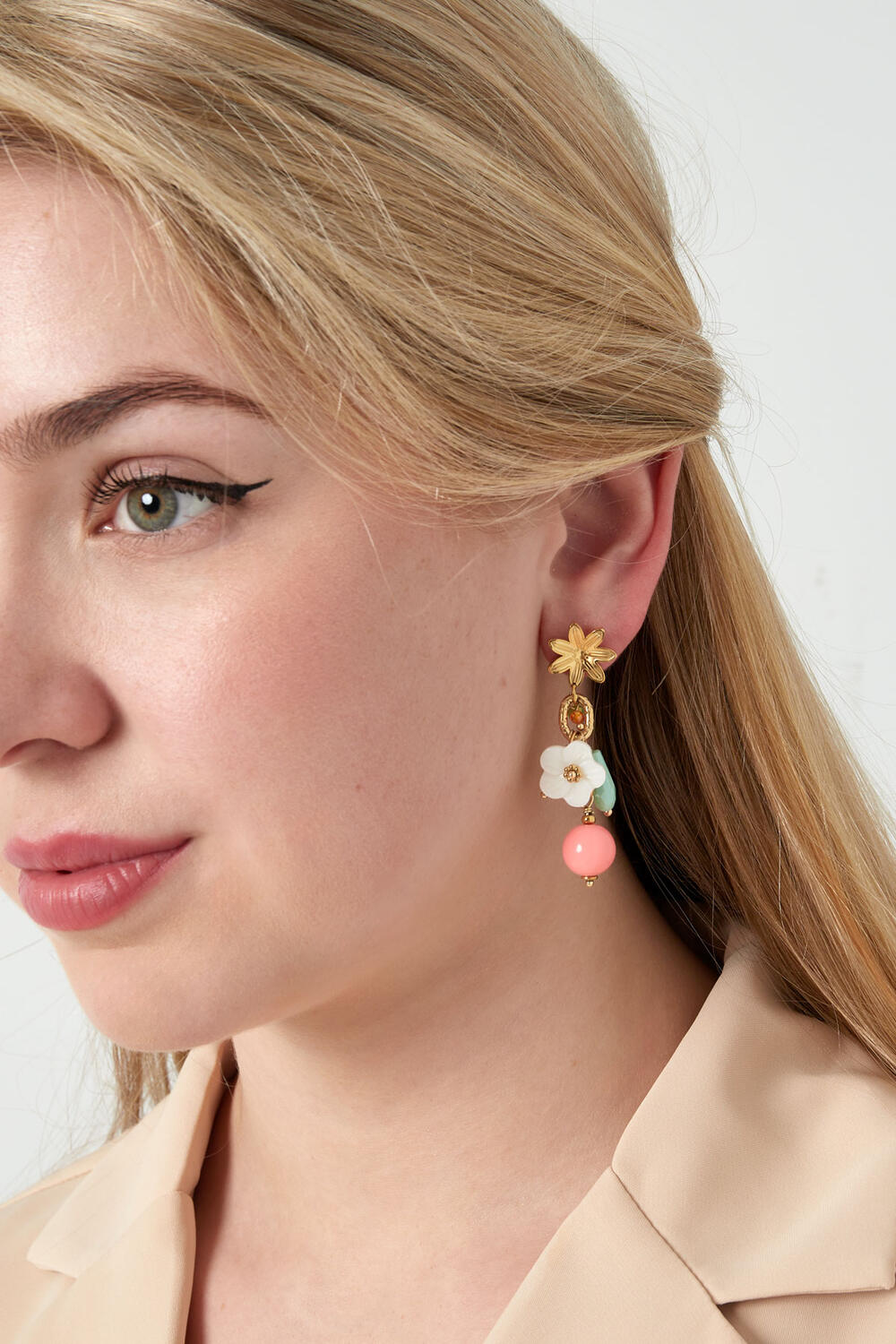 Boucles d'oreilles fusion florale - doré h5Image2