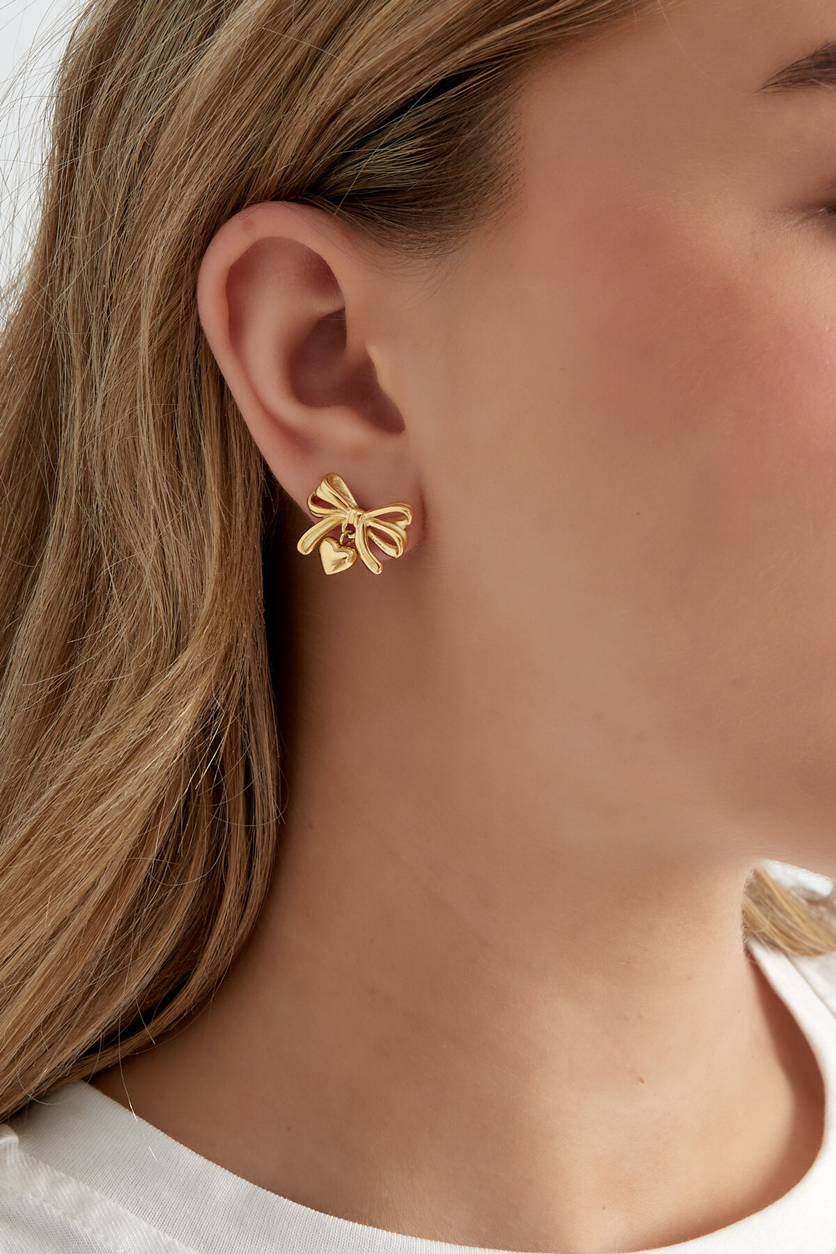 bow with heart earrings 2