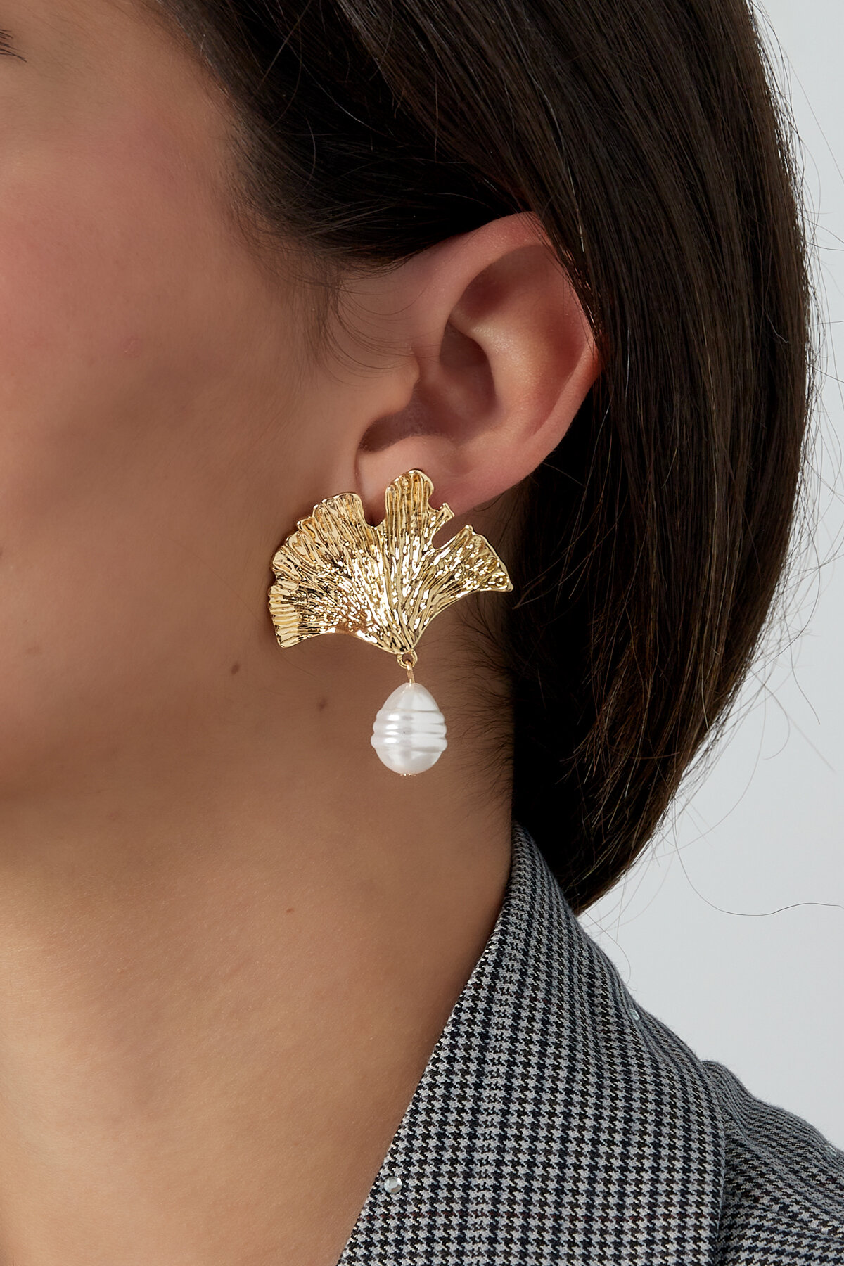 Ohrringe mit Perlenessenz – Goldfarbe - Goldfarbefarbe
