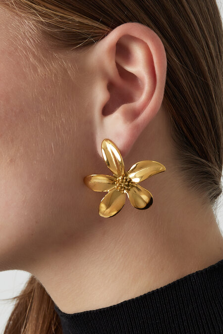 blooming grace earrings