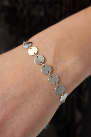pulsera de círculos enlazados h5 Imagen3