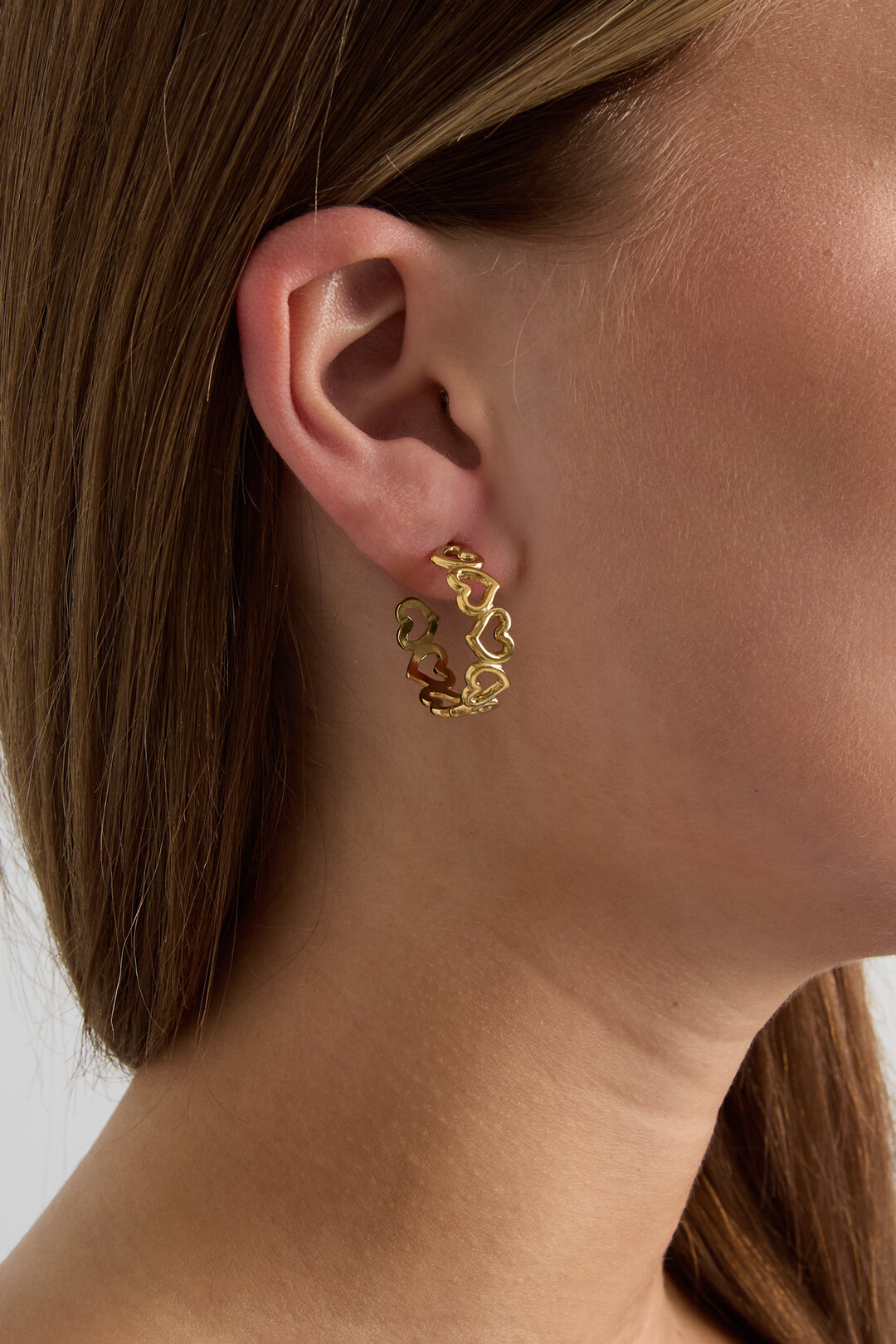 Hoop earrings with alternating hearts h5 Picture2