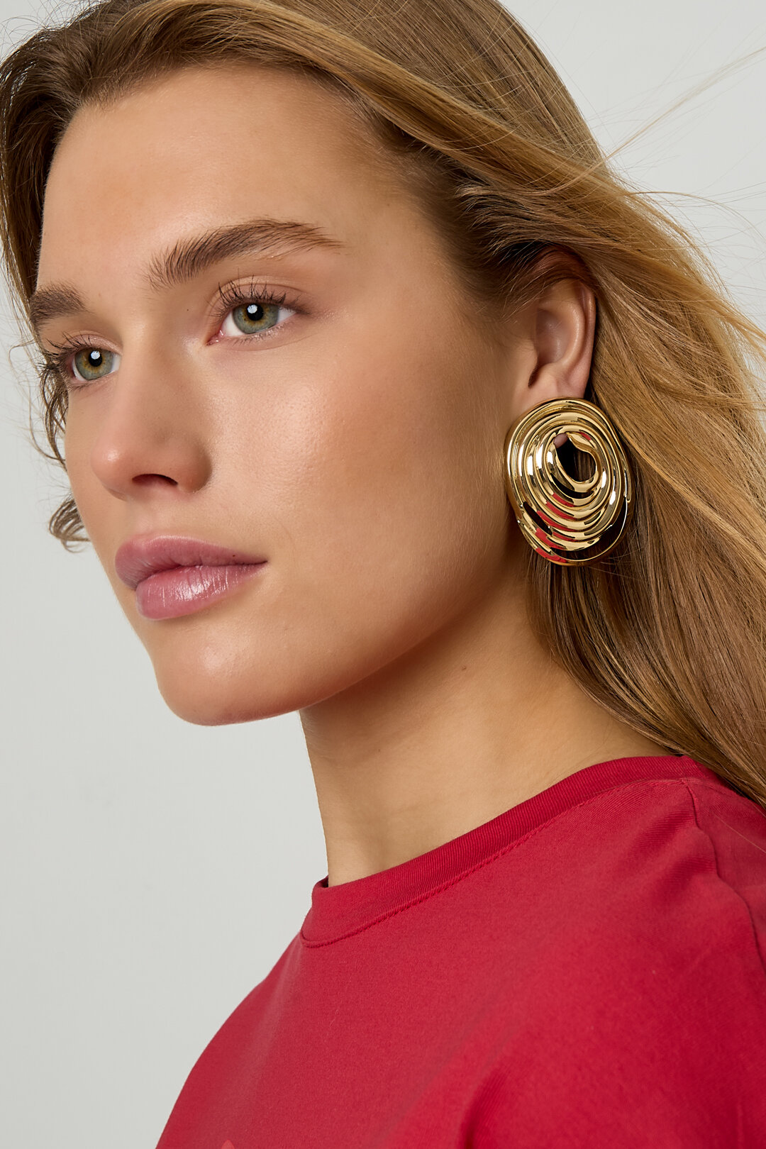Pendientes de bucle atemporales h5 Imagen4