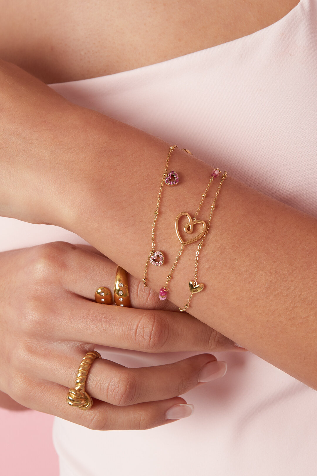 Bracelet with pink stones in hearts Picture2