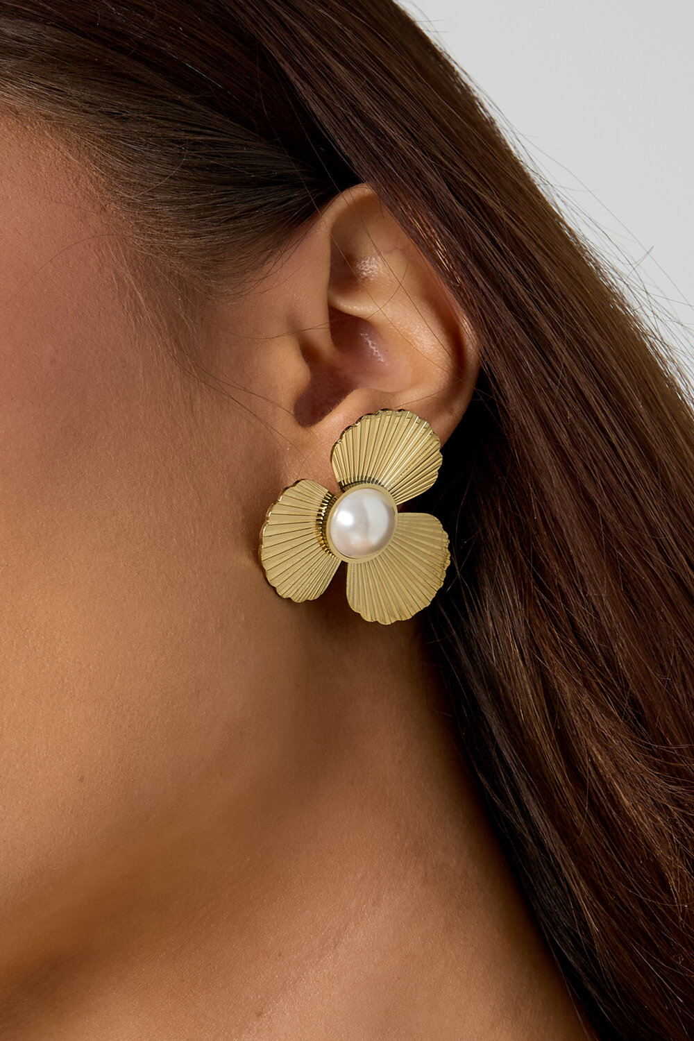 boucles d'oreilles fleur avec perle h5Image3