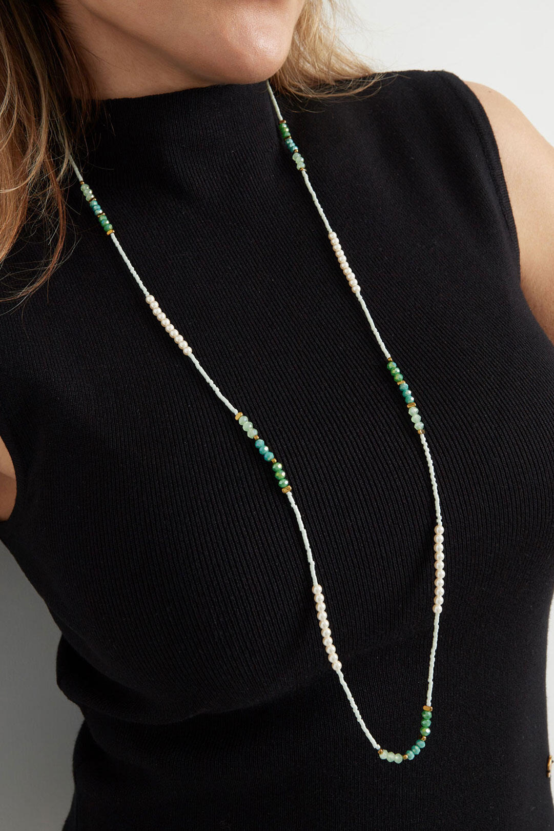 Necklace with beads 2