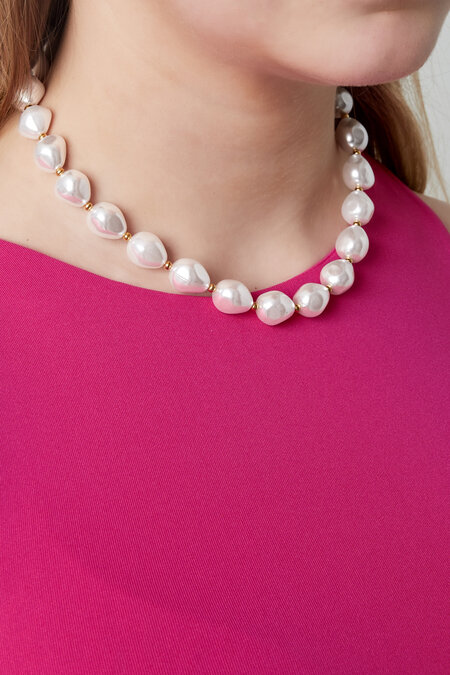 Trendy Pearls Necklace 2
