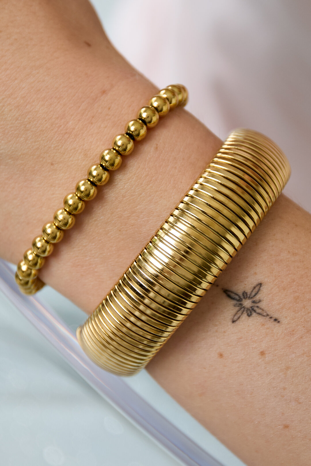 Auffälliges und trendiges Stretch-Armband