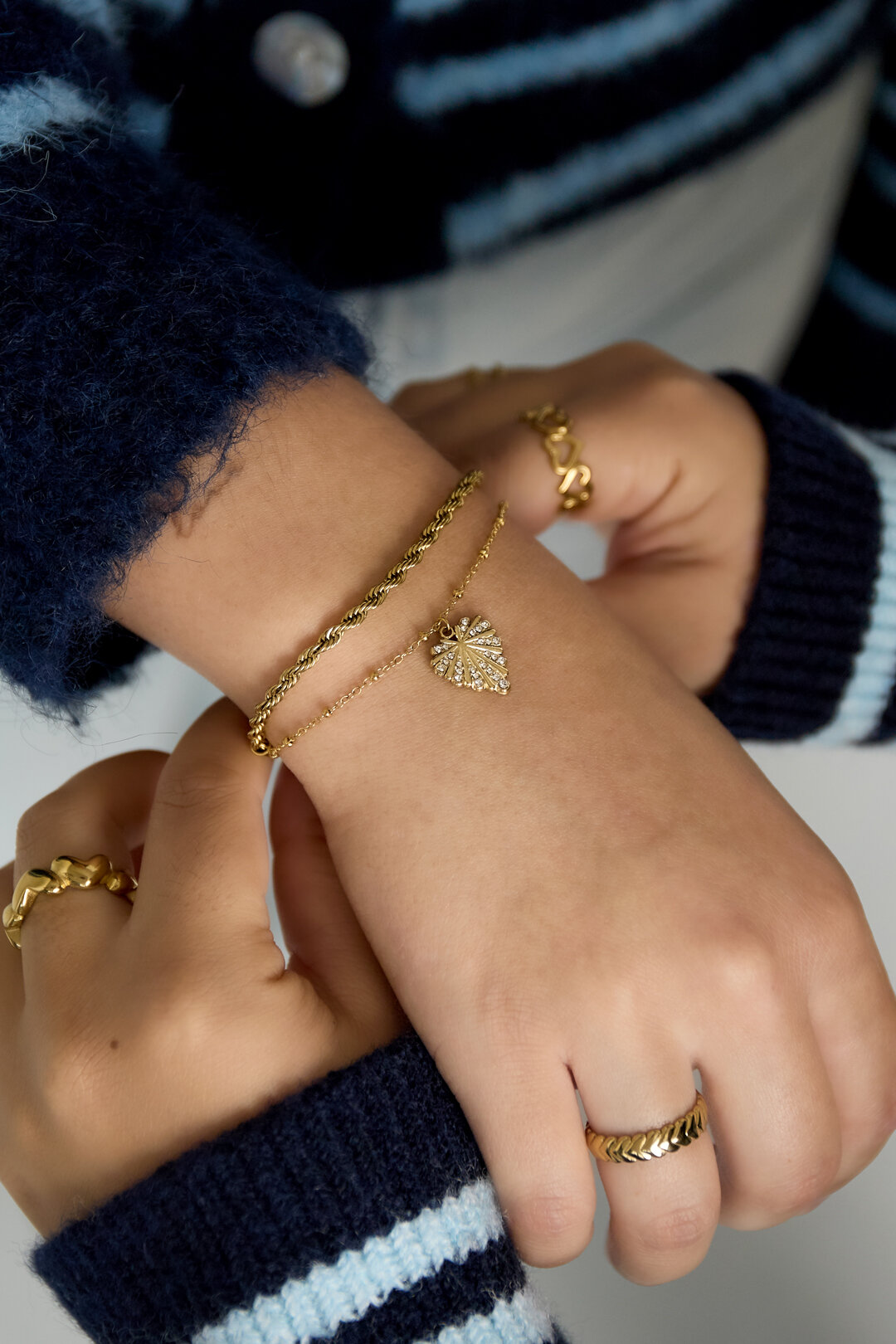 Charm Bracelets Heart Casual Daily Simple Series Women's jewelry Picture2