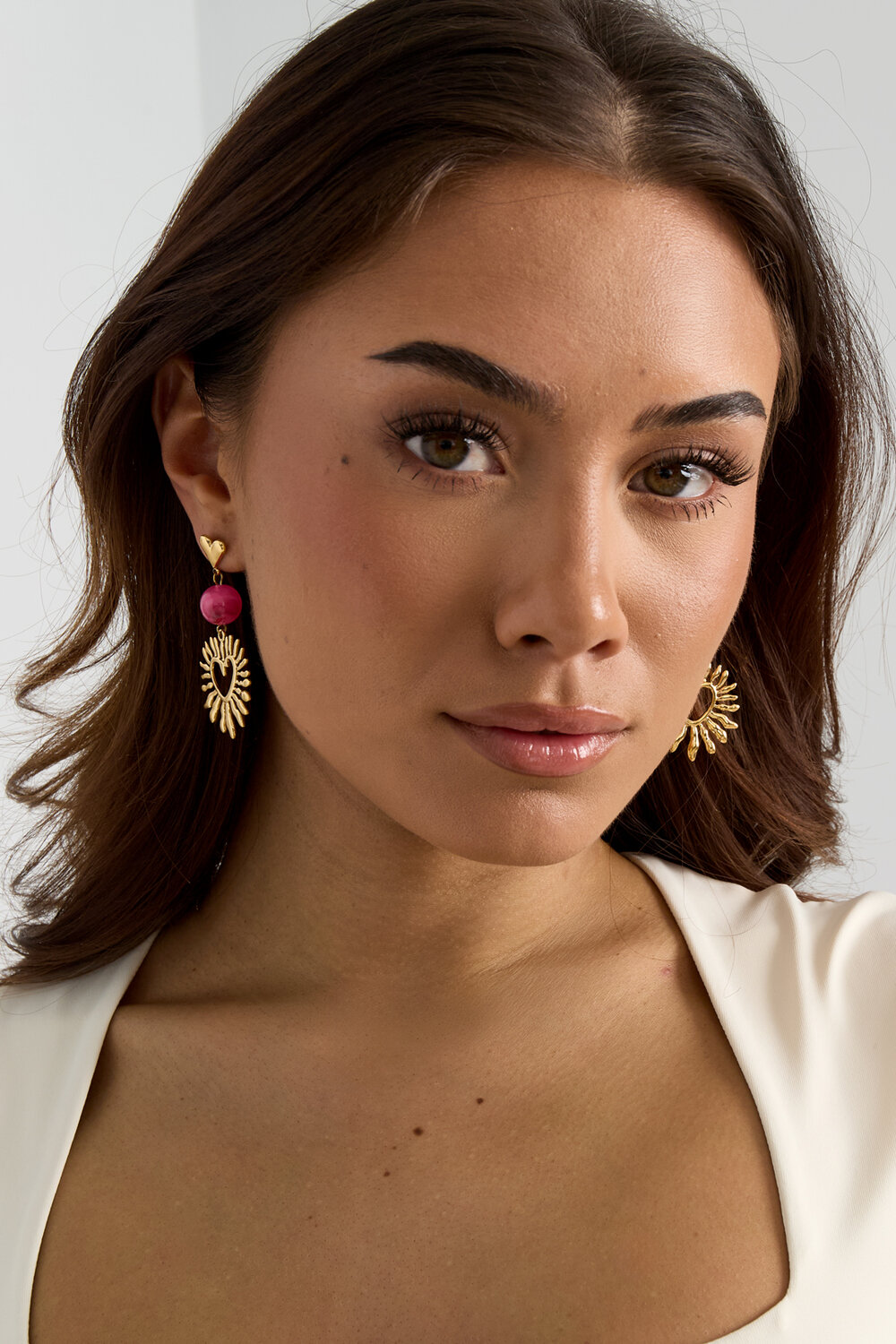 Heart earrings with statement bead h5Picture2