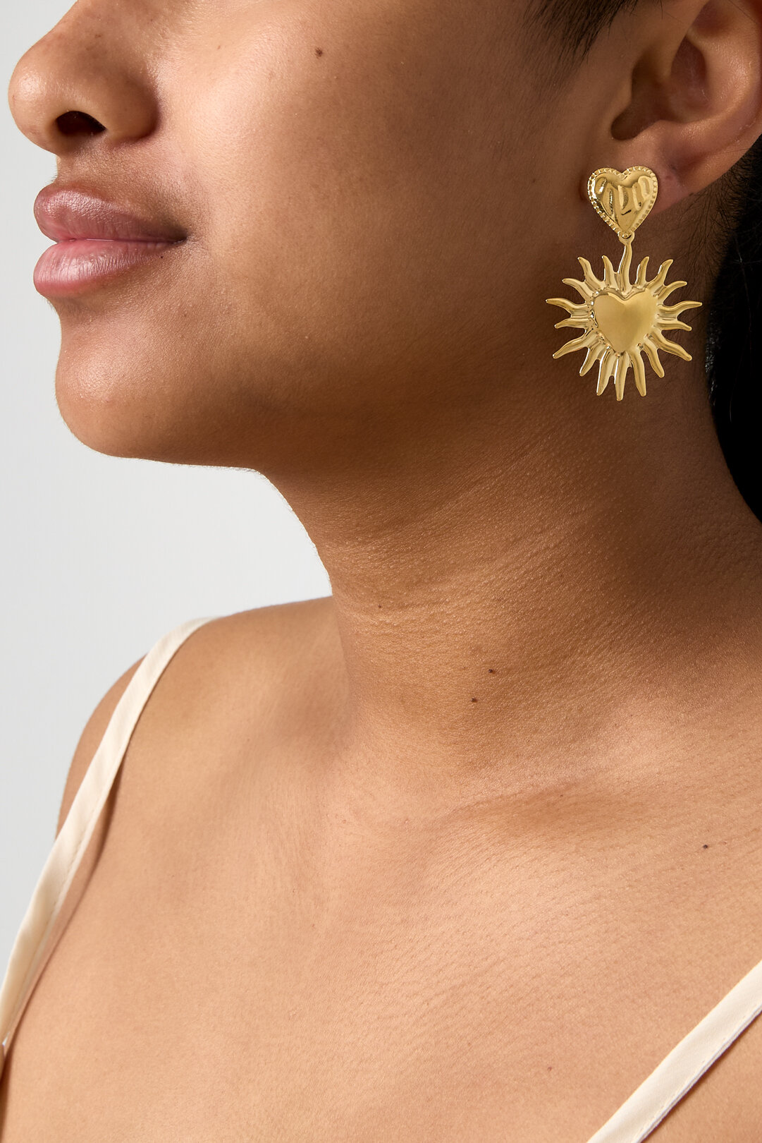 Heart earrings with hanging sun Picture3