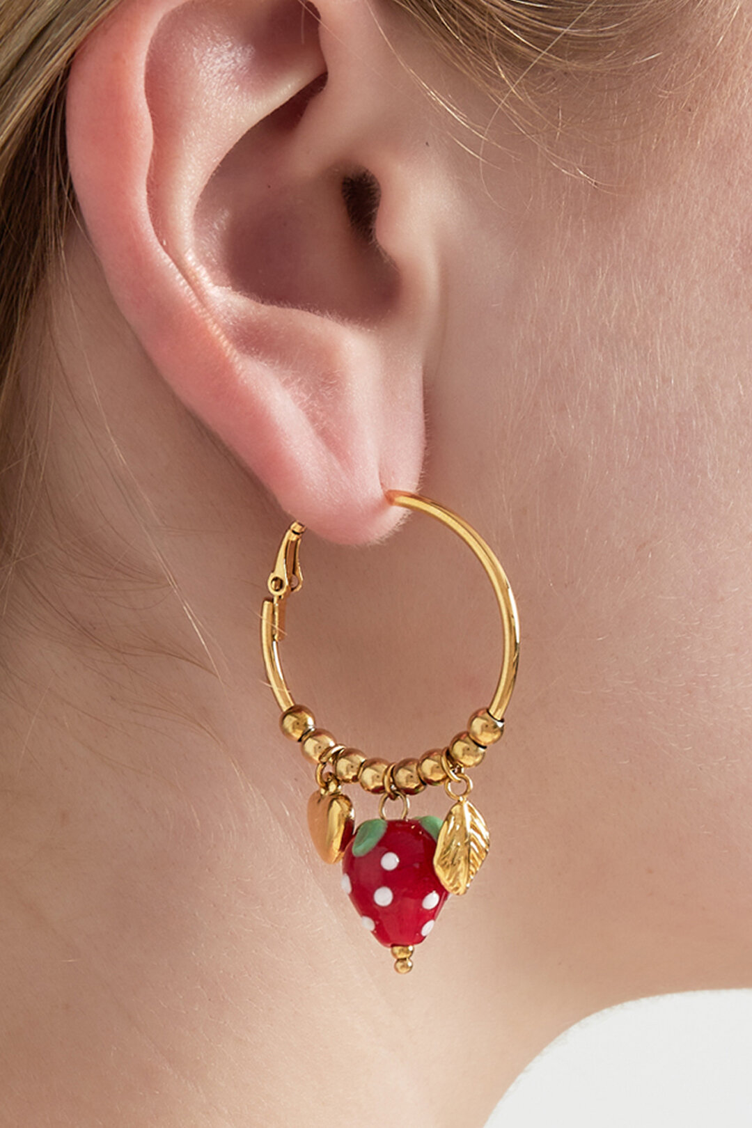 Strawberry Sweetness Earrings h5 Picture2