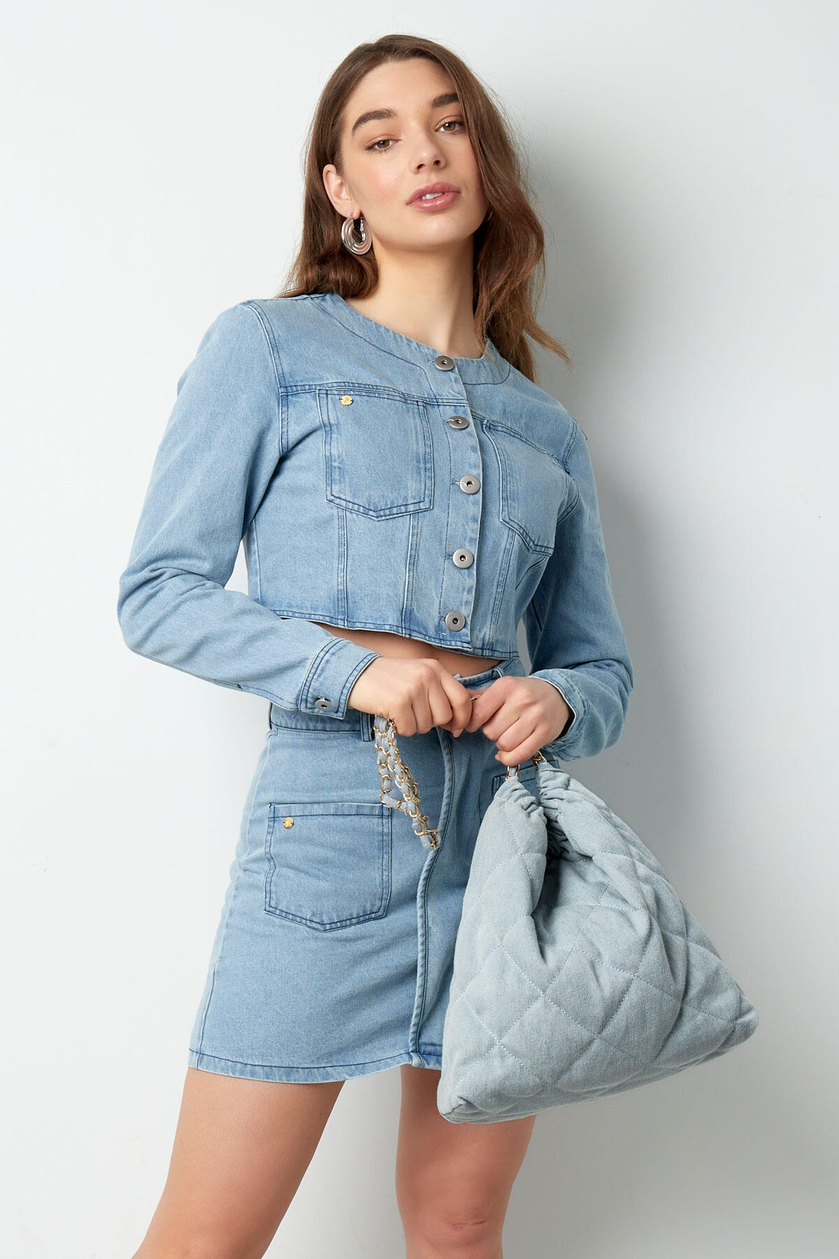 Denim bag with stitched motif and chain h5 Picture4