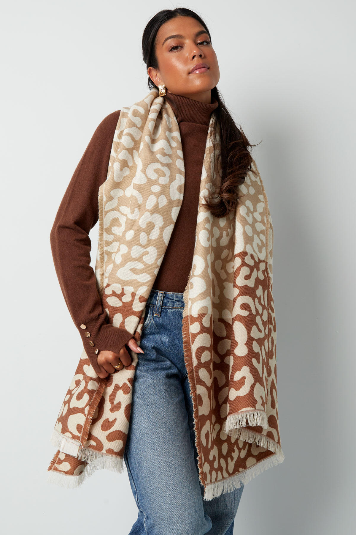 Winter scarf leopard lover h5 Picture3