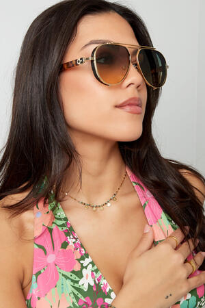 Gafas de sol Pilots Detalle dorado Camel h5 Imagen2