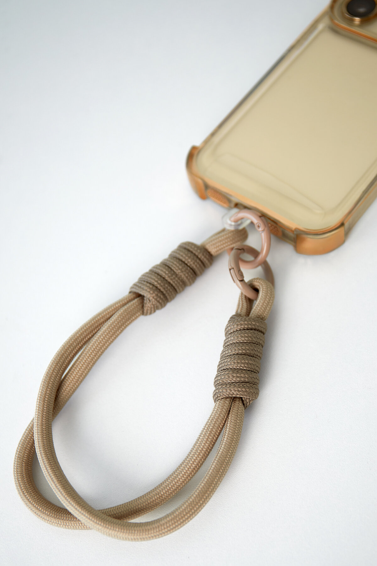 Sommerliches Telefonkabel