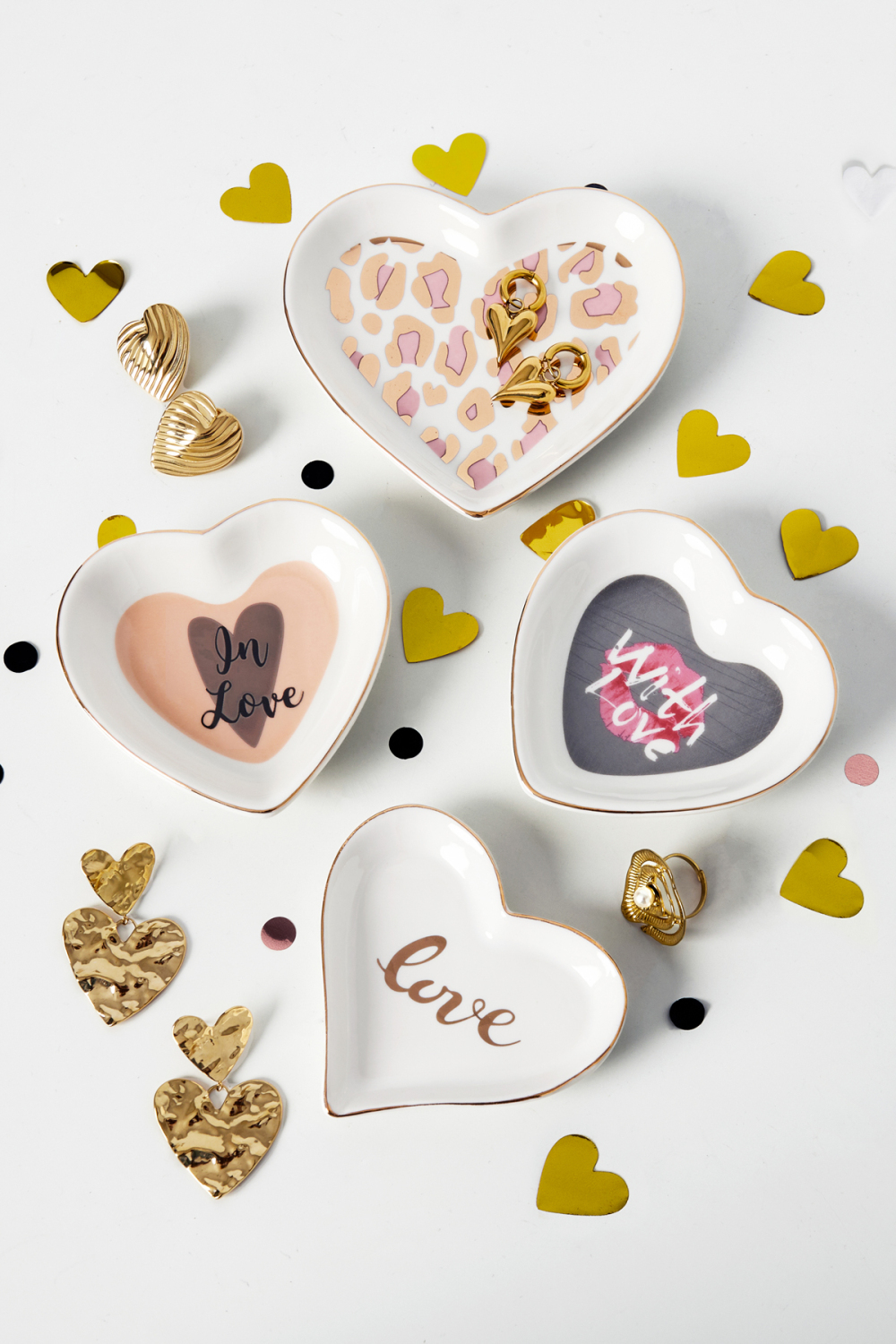 Glass Display With Love Picture2