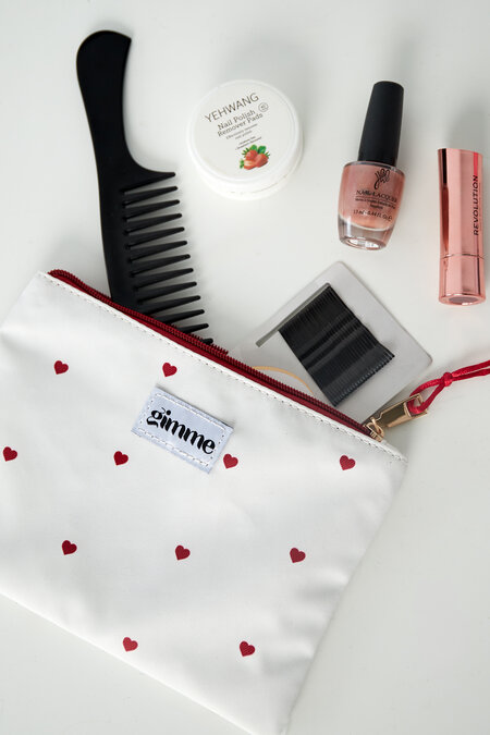 Flat toiletry bag hearts