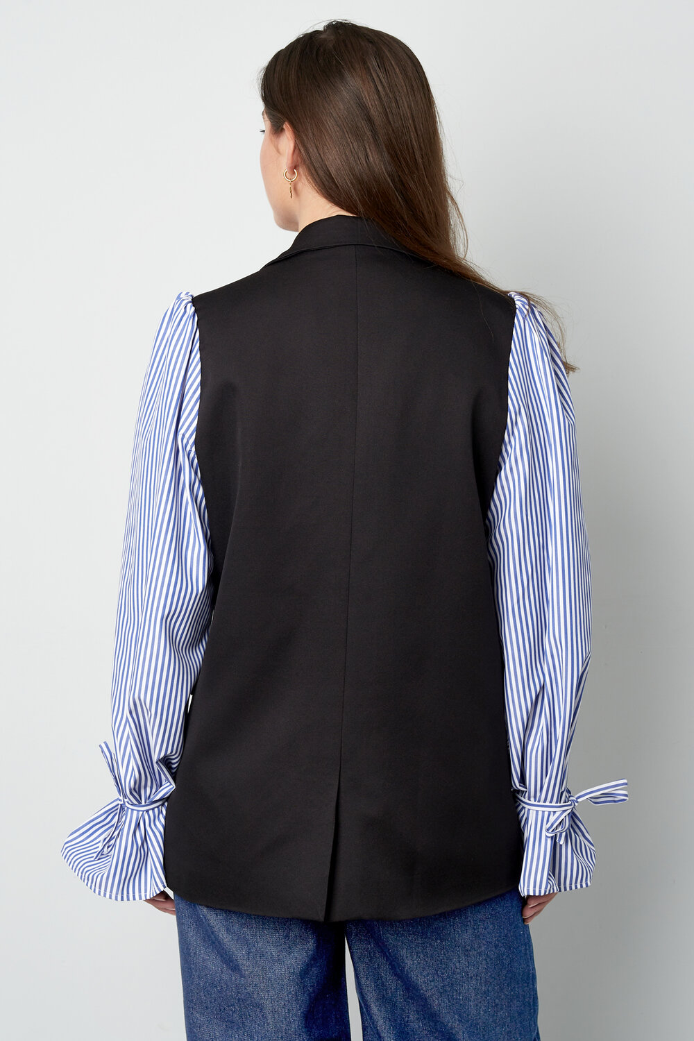 Vrouwen gestructureerde vest met afneembare gestreepte mouwen h5Afbeelding5