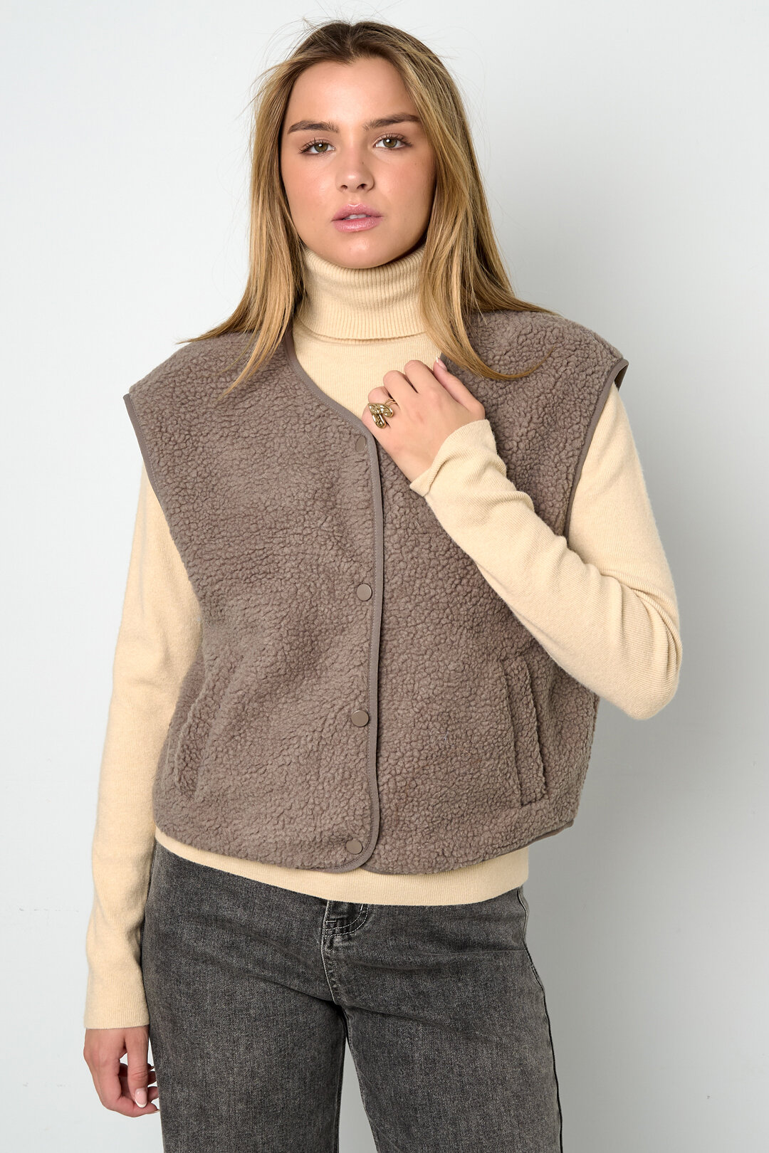 Sleeveless Vest h5 Picture9
