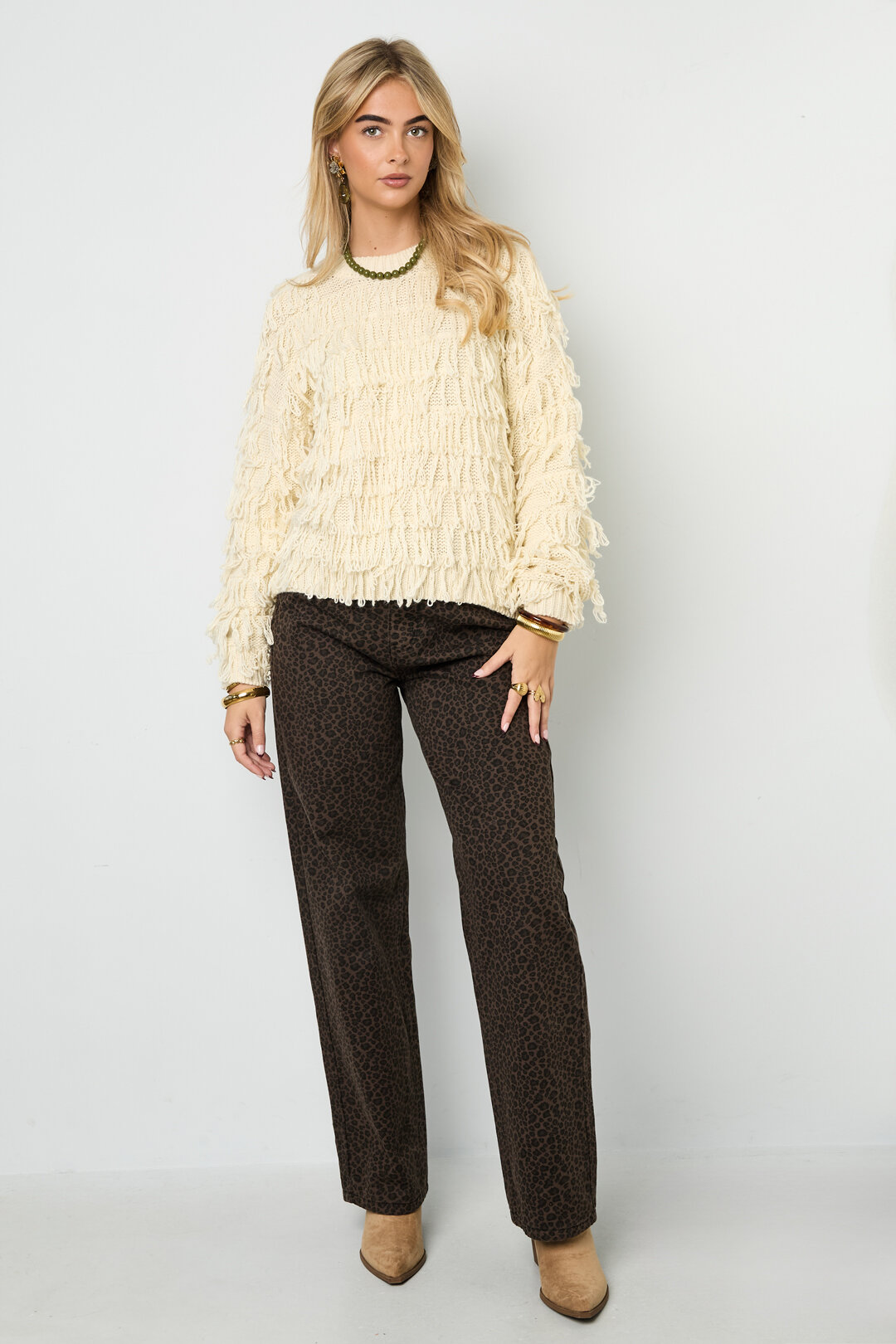 Knitted sweater with fringes h5 Picture10