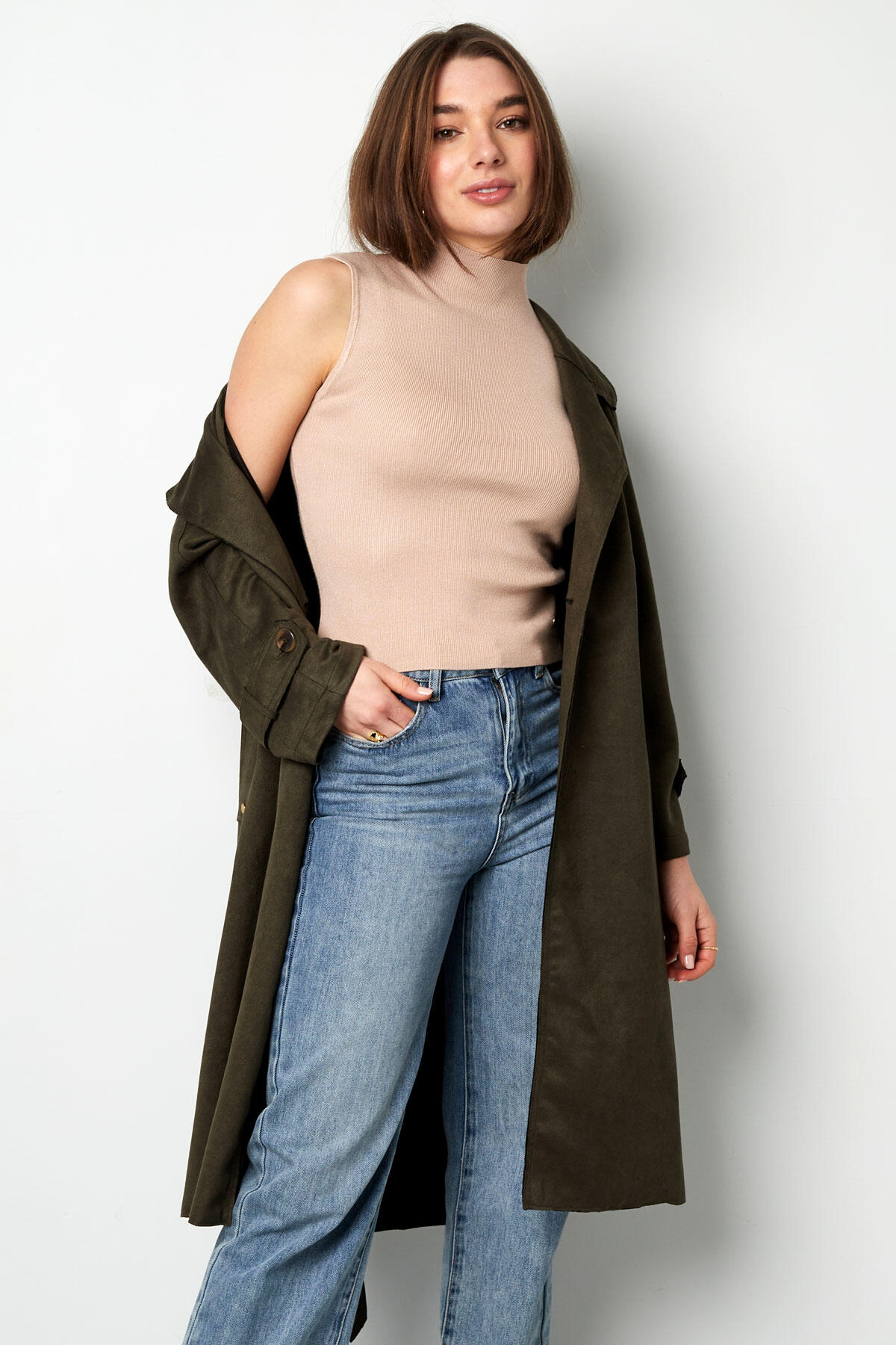Damen-Sleeveless-Pullover Mit Stehkragen Und Rippstrick In Beige Bild2