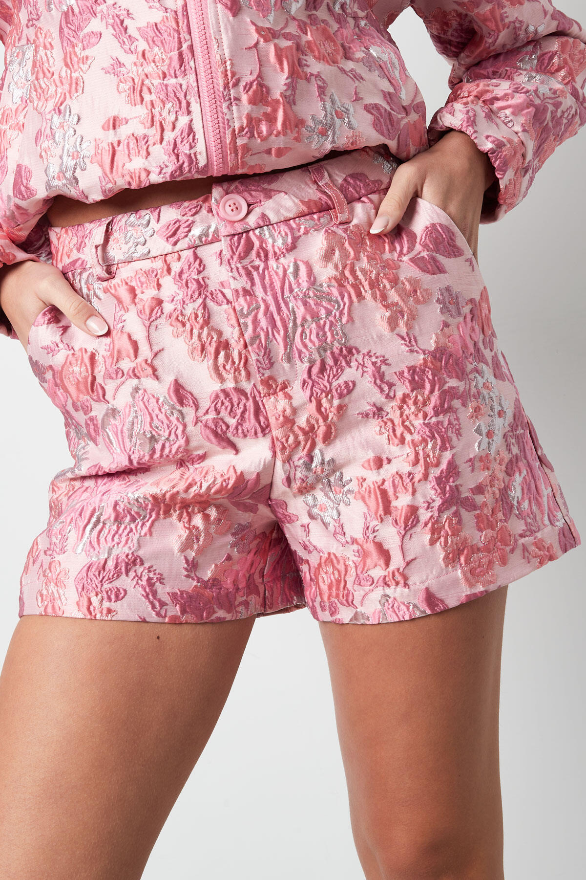 Shorts da Donna in Fibra di Poliestere Tessuta Stampa Floreale Elegante h5 Immagine7