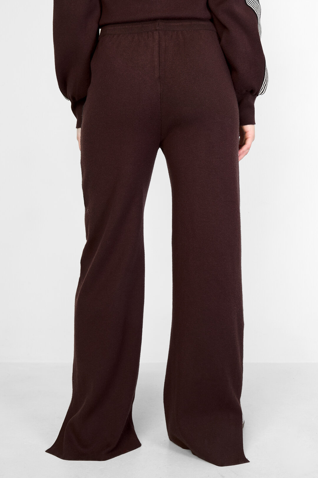 Knitted trousers with stripes h5 Picture13