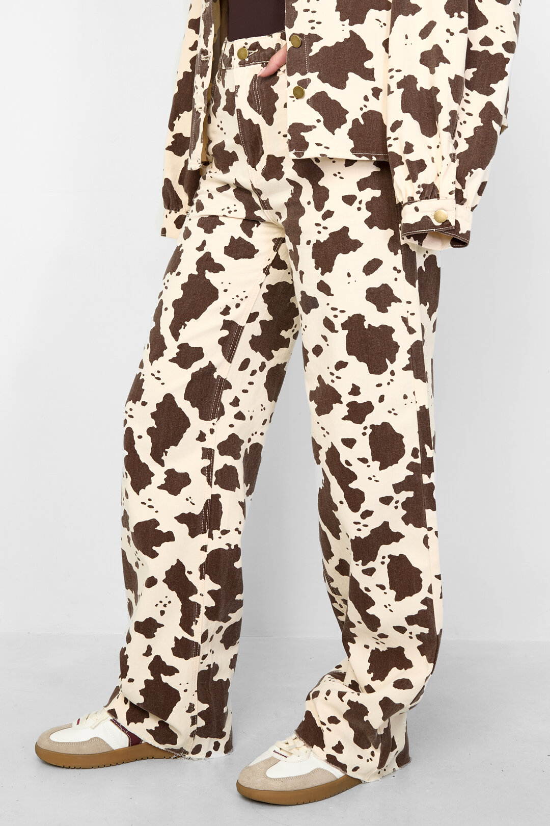 The Cowgirl & Loving Leopard Jeans Picture9
