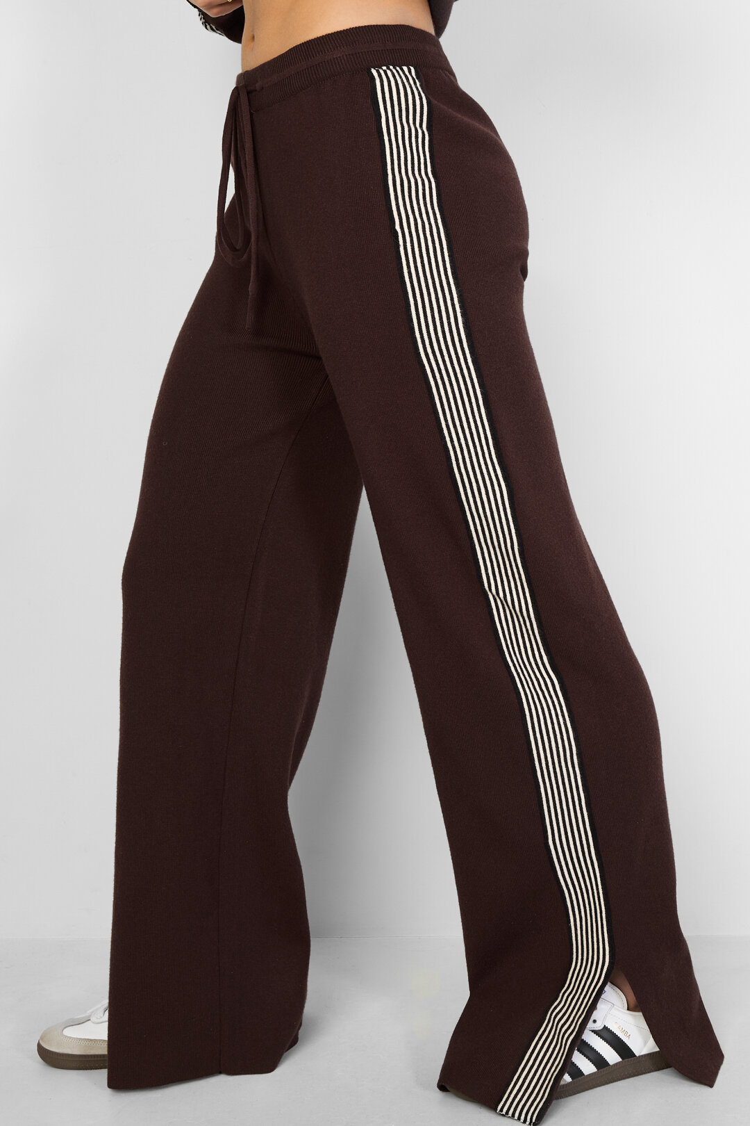 Knitted trousers with stripes h5 Picture9