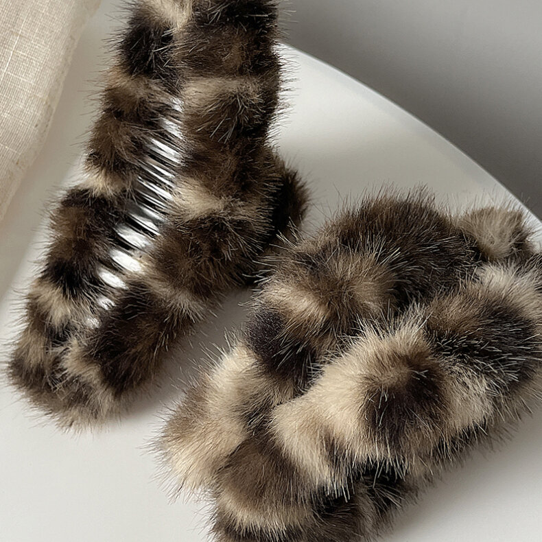 Luxurious Series Daily Leopard Print Polyester Women's Hair Claws Picture3
