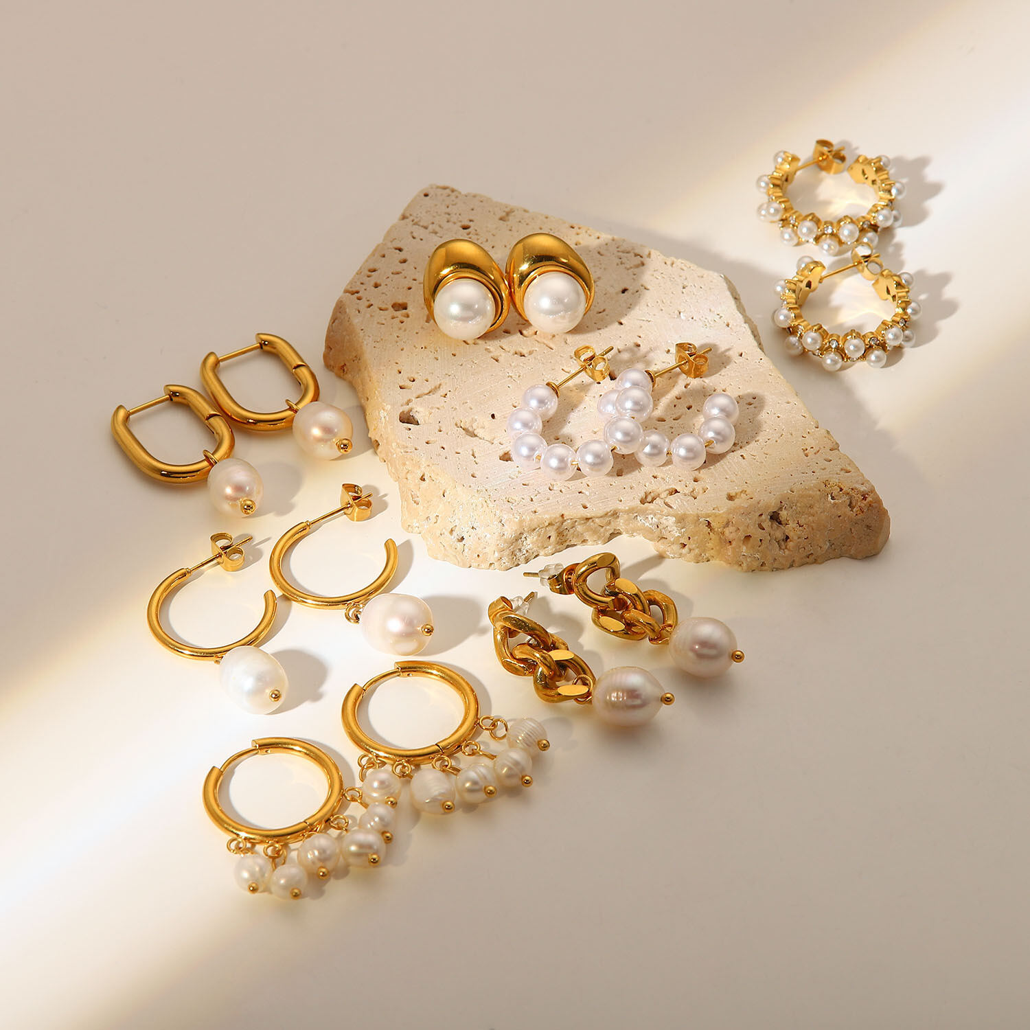 stile europeo e americano   di internet stesso stile orecchini in acciaio inossidabile oro 18k orecchini di perle personalizzati alla moda orecchini gioielli da donna 2