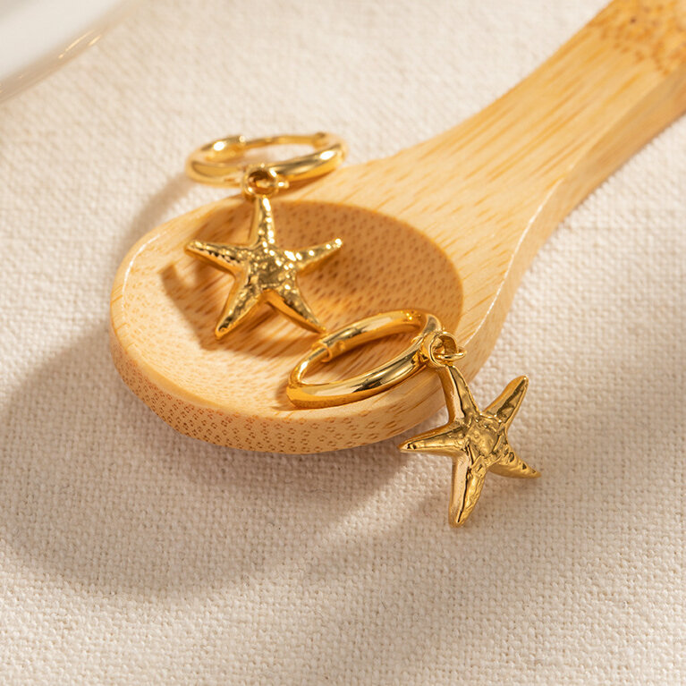 Orecchini pendenti a forma di stella marina in acciaio inossidabile oro 18K, stile retrò francese, alla moda, da donna, versatili, in acciaio al titanio, resistenti allo sbiadimento 2