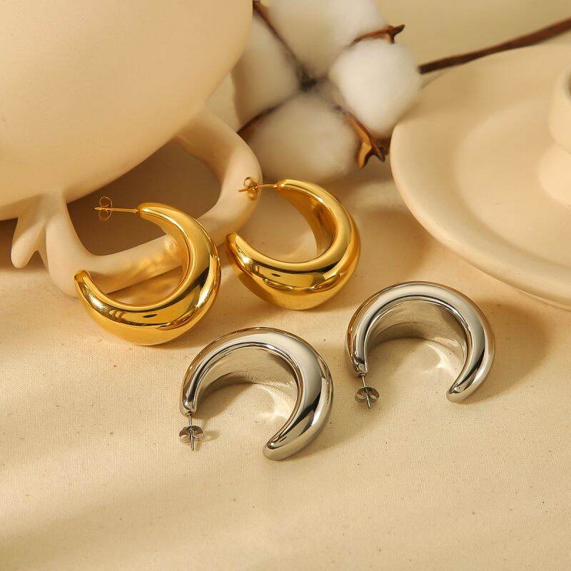 1 pair of classic fashion  gold-plated stainless steel oversized crescent hollow earrings for women's jewelry for daily wear 2