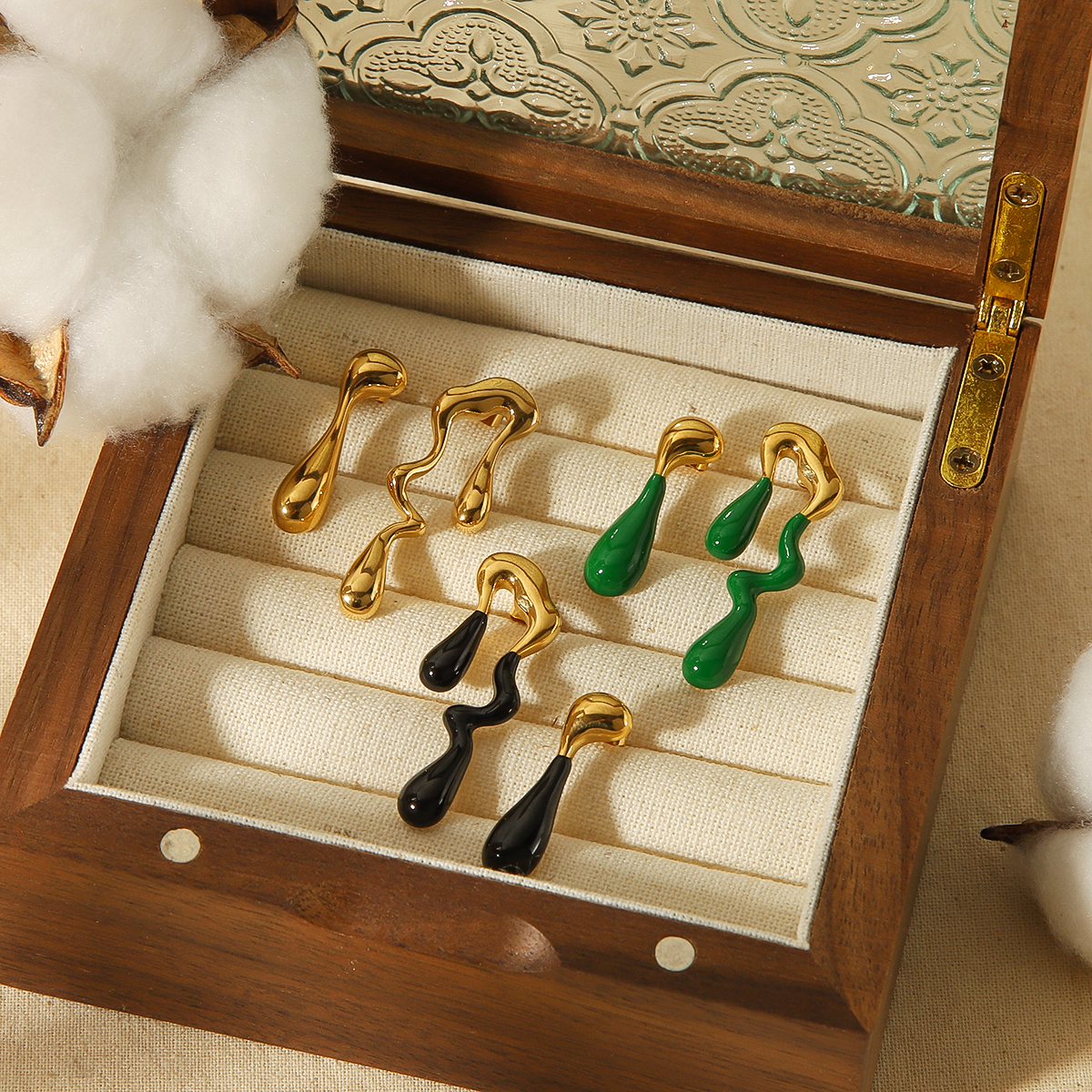1 pair classic series retro geometric stainless steel  gold plated women stud earrings 2