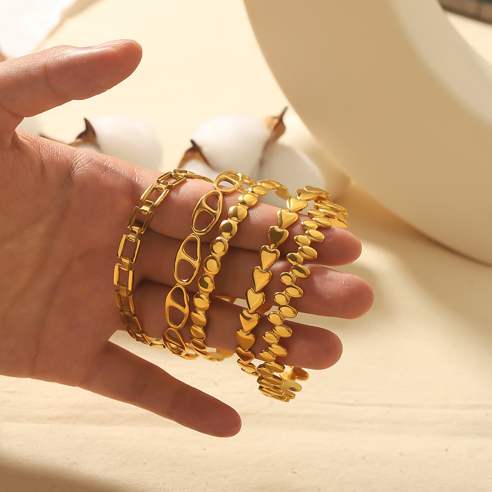1 piece of fashionable and simple  gold-plated stainless steel hollow geometric heart oval open bracelet for women's jewelry for daily wear 2