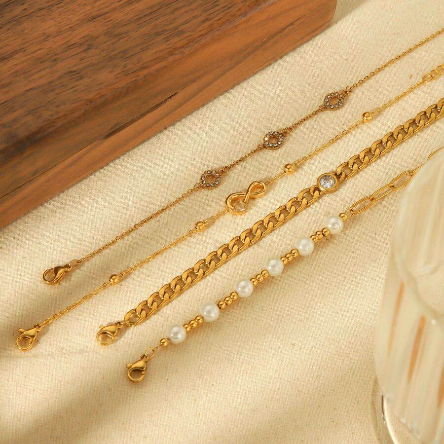 1 Stück elegantes, klassisches Perlenarmband aus kubanischem Edelstahl mit 18 Karat Goldbeschichtung für Damen, Schmuck für den Alltag 2