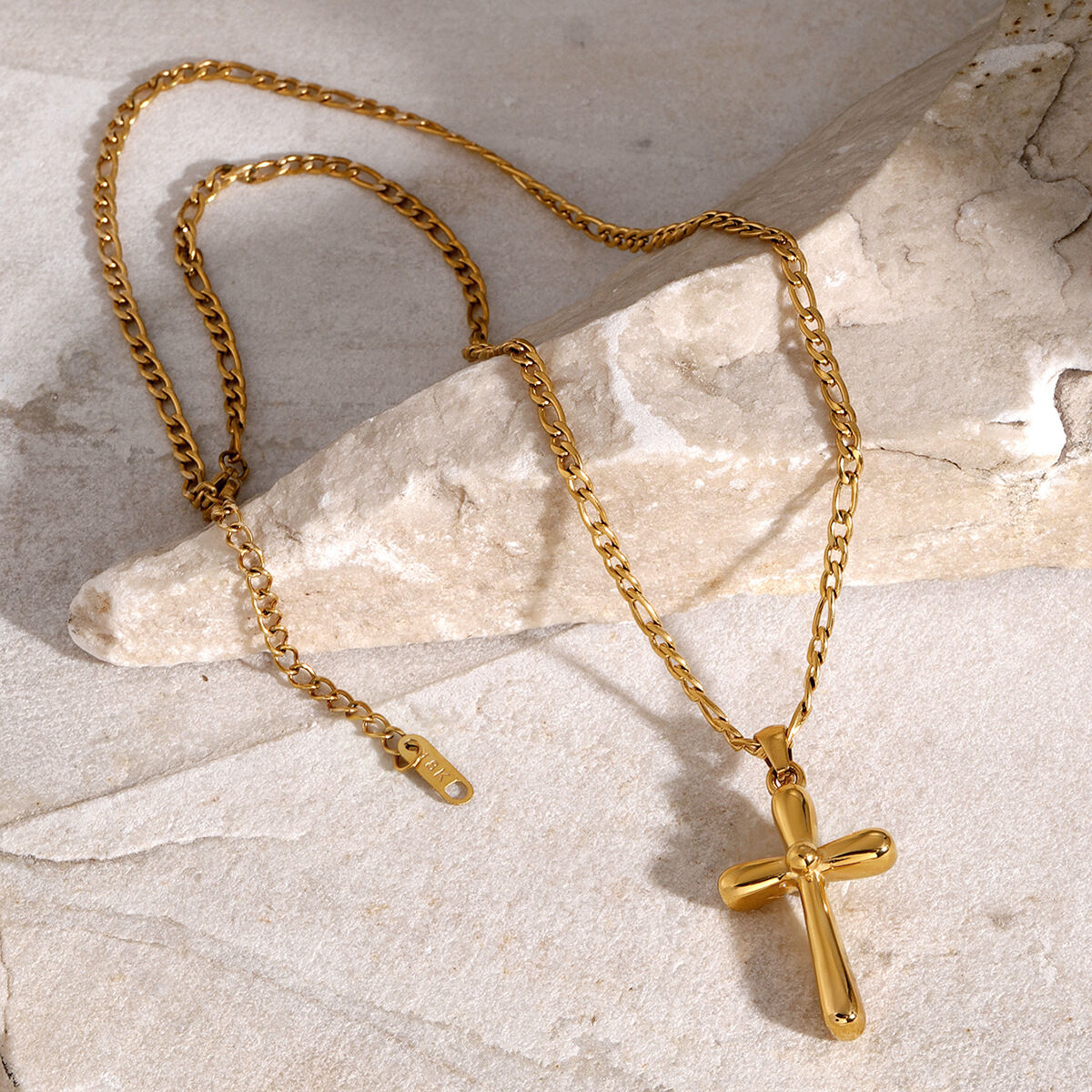  gold stainless steel cross necklace niche high-end simple cross titanium steel necklace Picture5