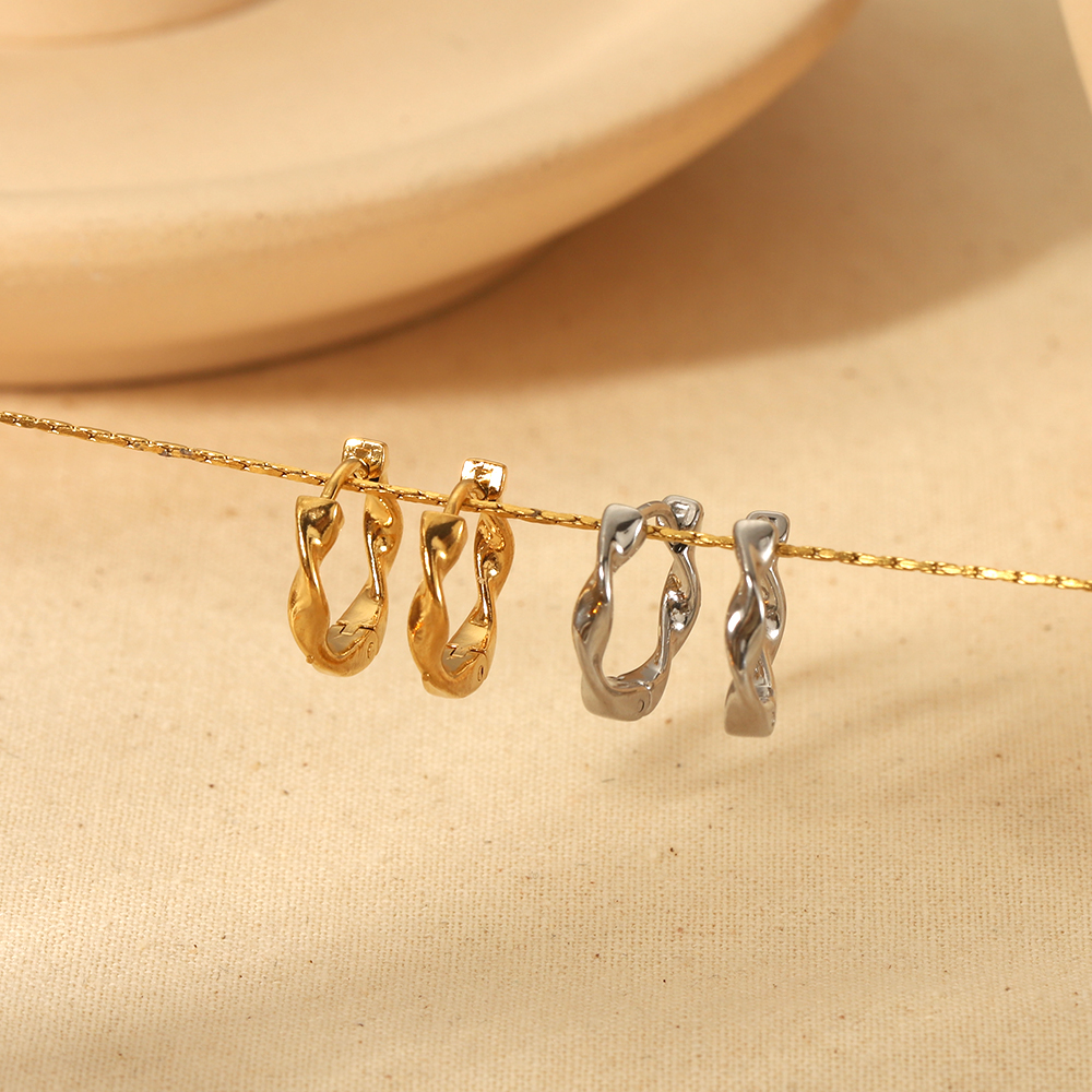 1 pair of exquisite simple  gold-plated stainless steel twist hoop earrings for women's jewelry for daily wear
