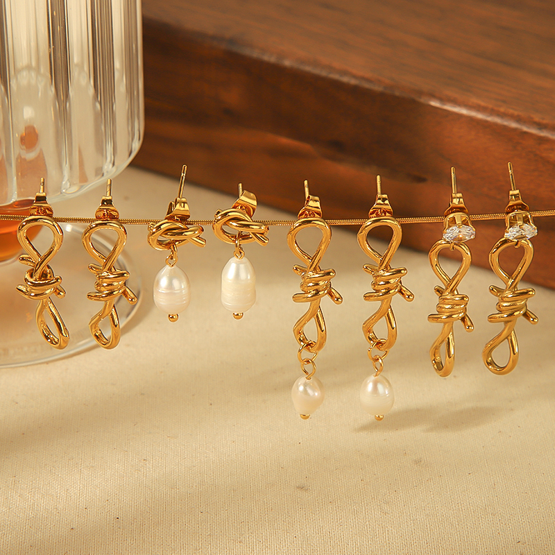 1 pair of creative exquisite  gold-plated stainless steel 8-shaped knot pearl earrings for women's daily wear