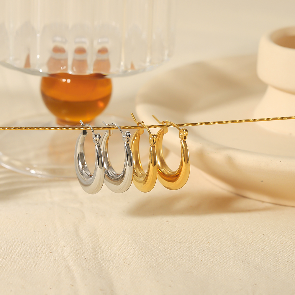 1 pair of classic fashion  gold-plated stainless steel polished solid earrings for women for daily wear