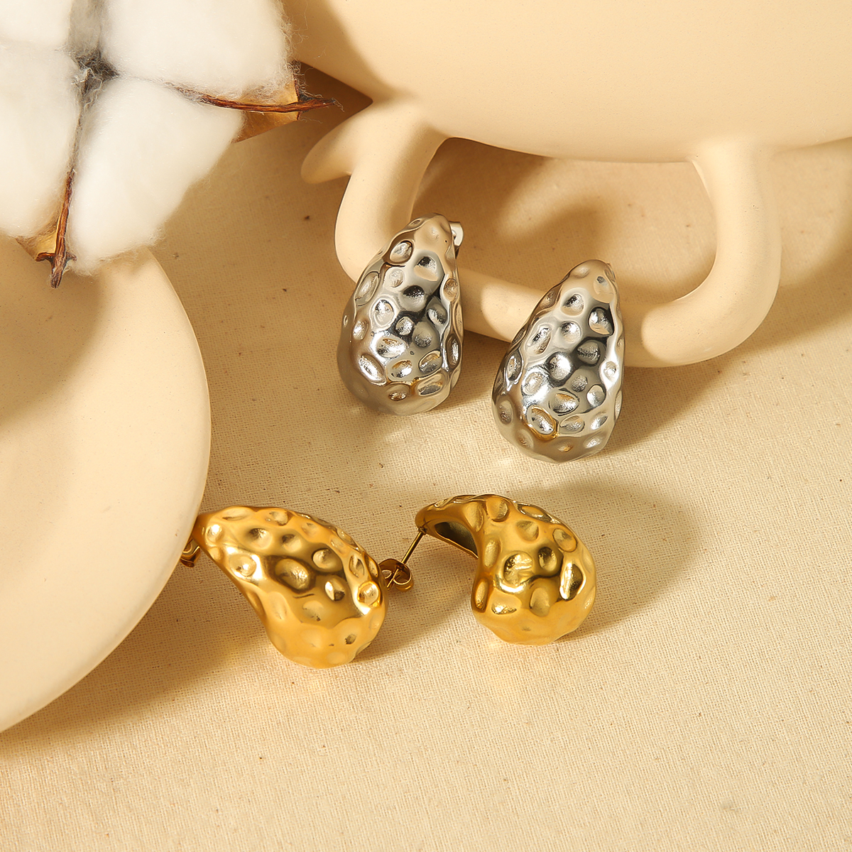 1 pair of classic and fashionable  gold-plated stainless steel hollow hammered teardrop earrings suitable for women's daily wear