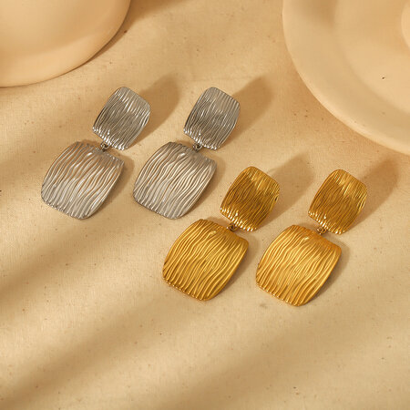 1 pair of exaggerated personality gold-plated stainless steel striped texture geometric square pendant earrings suitable for women's daily wear 2