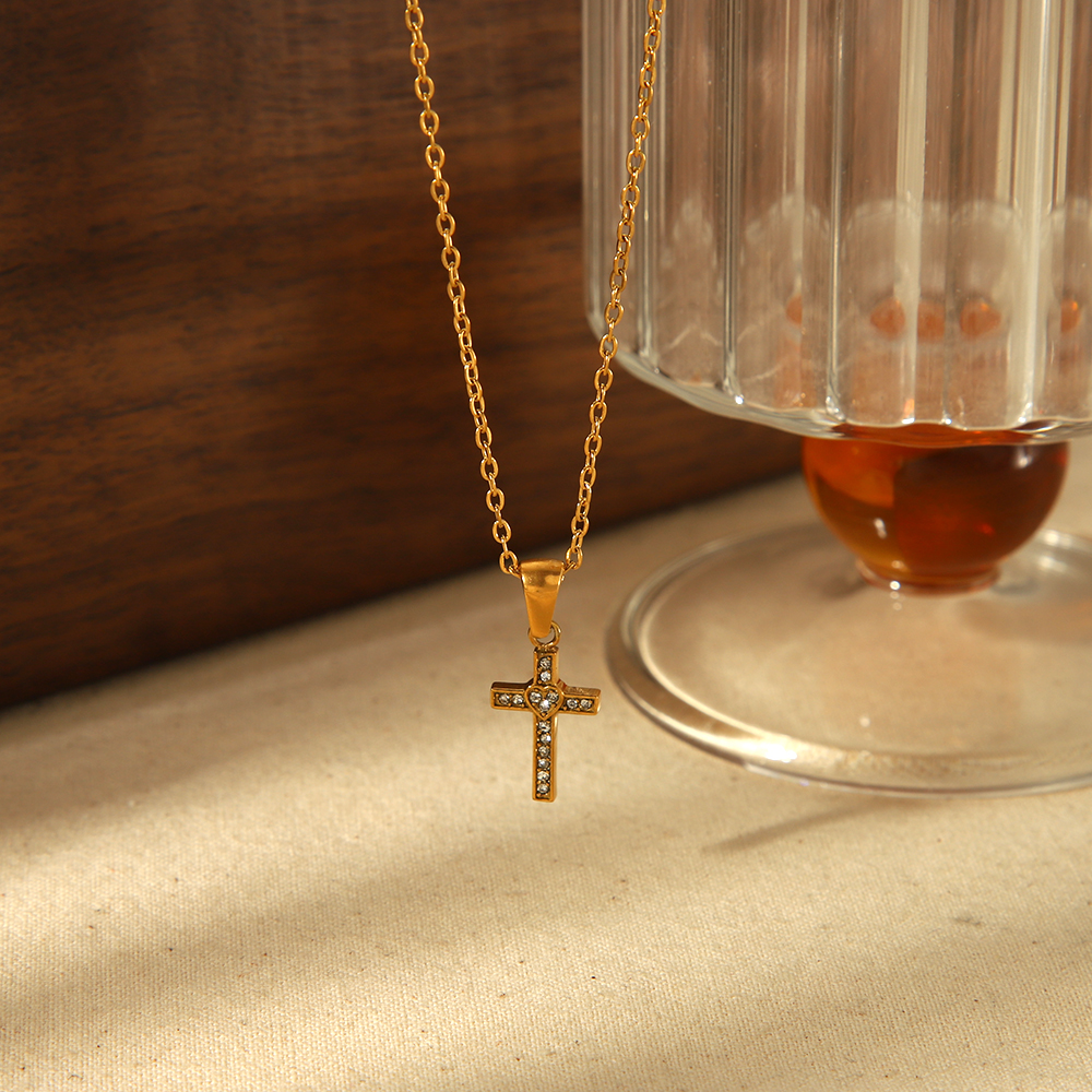 1 pièce de collier simple classique en acier inoxydable plaqué or  avec croix en forme de cœur et de diamant pour un usage quotidien pour femme h5 Image4