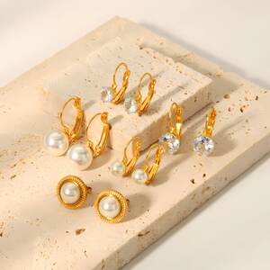 1 pair of elegant and fashionable gold-plated stainless steel pearl earrings for women for daily wear h5 Picture3