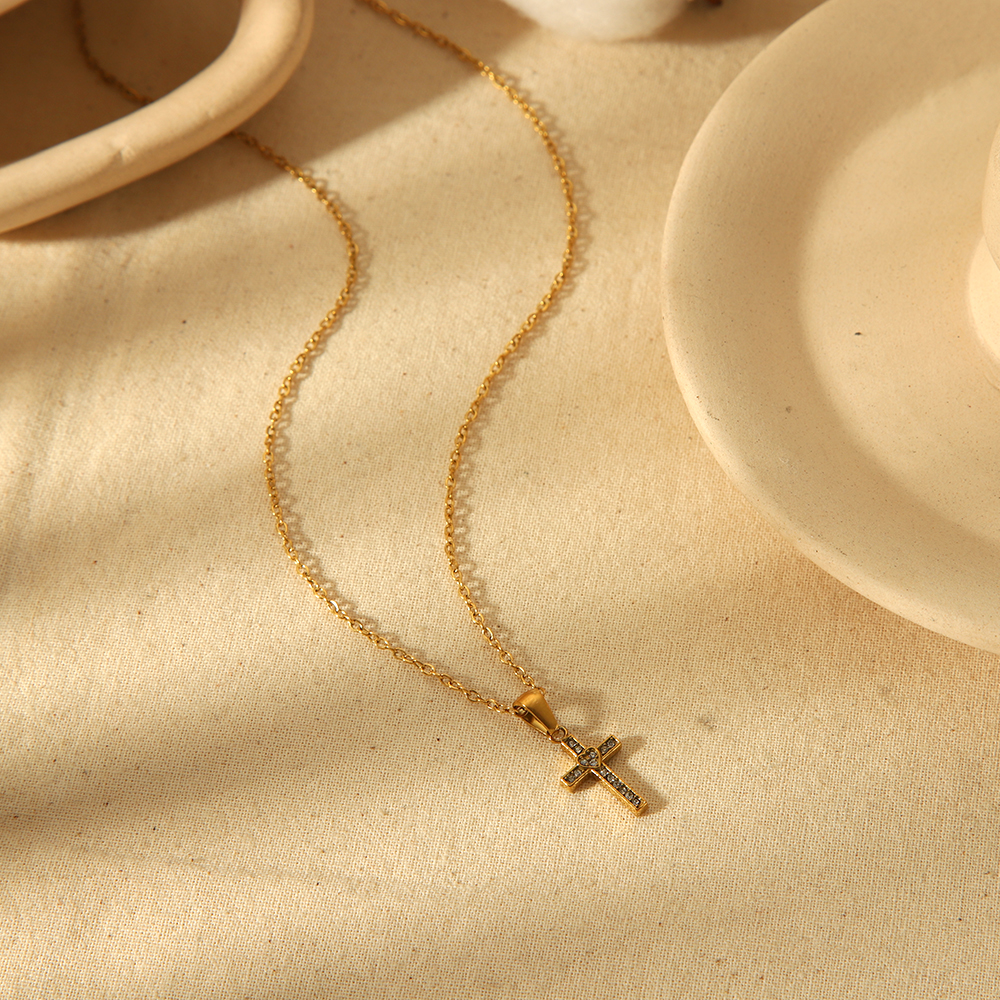 1 pièce de collier simple classique en acier inoxydable plaqué or  avec croix en forme de cœur et de diamant pour un usage quotidien pour femme h5 Image3