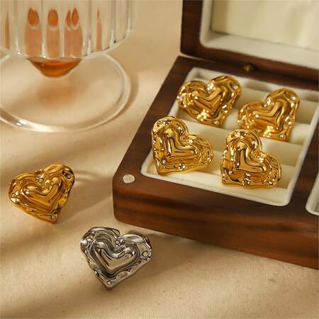 1 Pair 1 pair of exquisite and fashionable gold-plated stainless steel dot diamond three-dimensional heart earrings for women's daily wear Women Stud Earrings