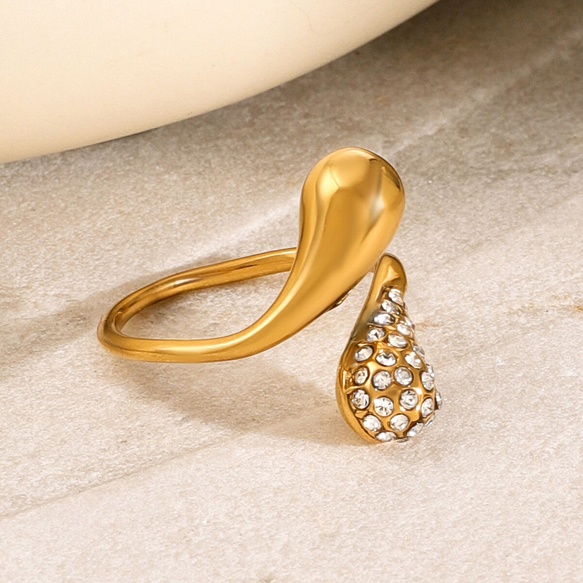 1 pezzo semplice stile a forma di goccia in acciaio inossidabile impermeabile intarsio dorato strass anelli regolabili da donna 2